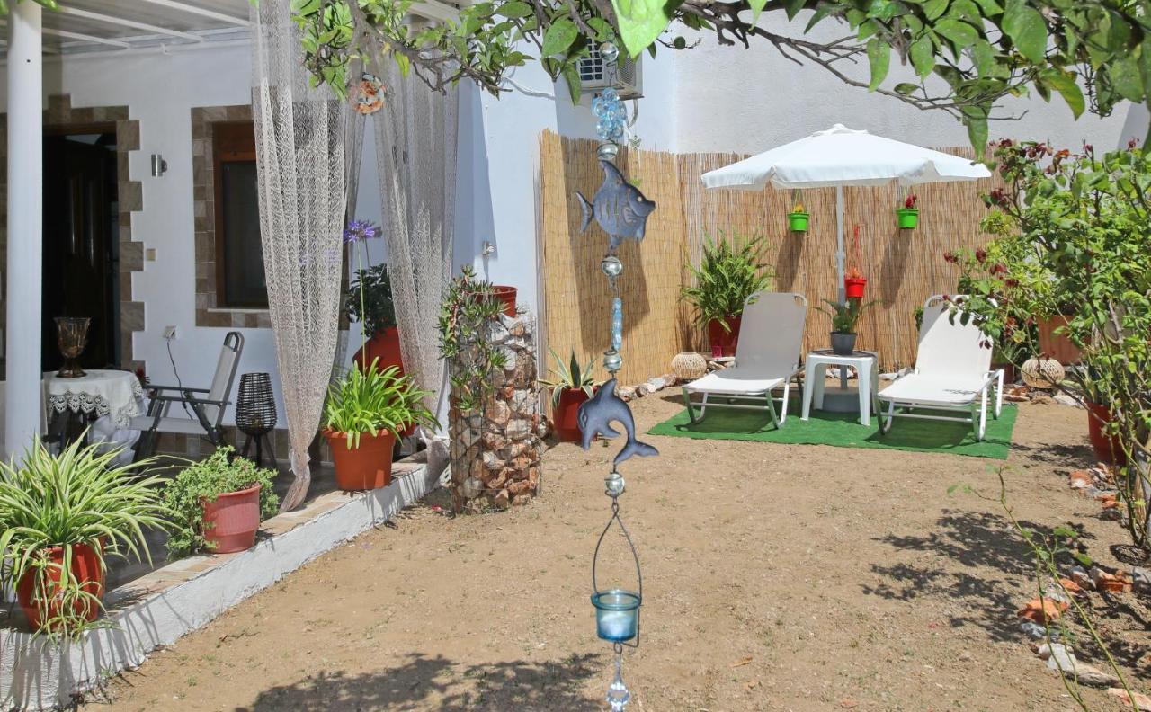 Vasia'S Small Villa Skopelos Town Exterior photo